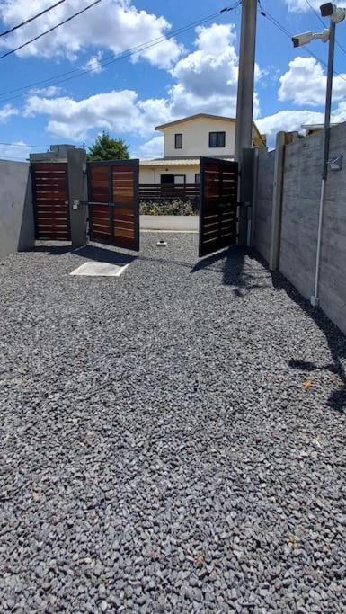 Bois Mapou Self Catering Apartments Unit 204 Rivière Noire Extérieur photo